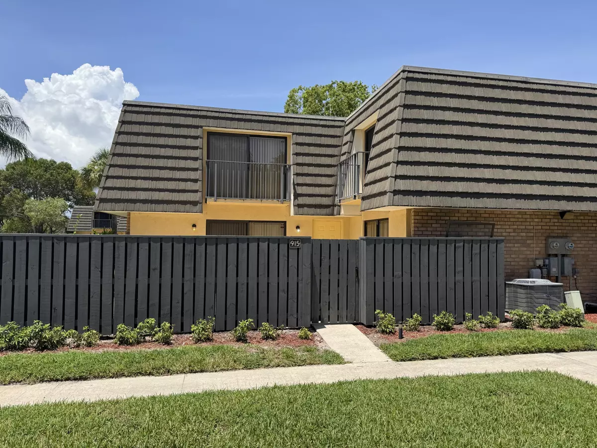 West Palm Beach, FL 33407,915 9th WAY