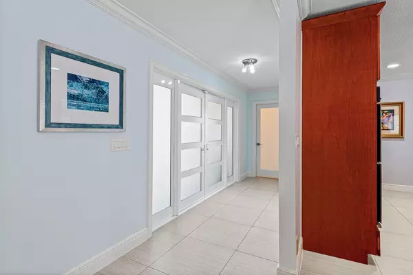 North Palm Beach, FL 33408,701 Buoy RD