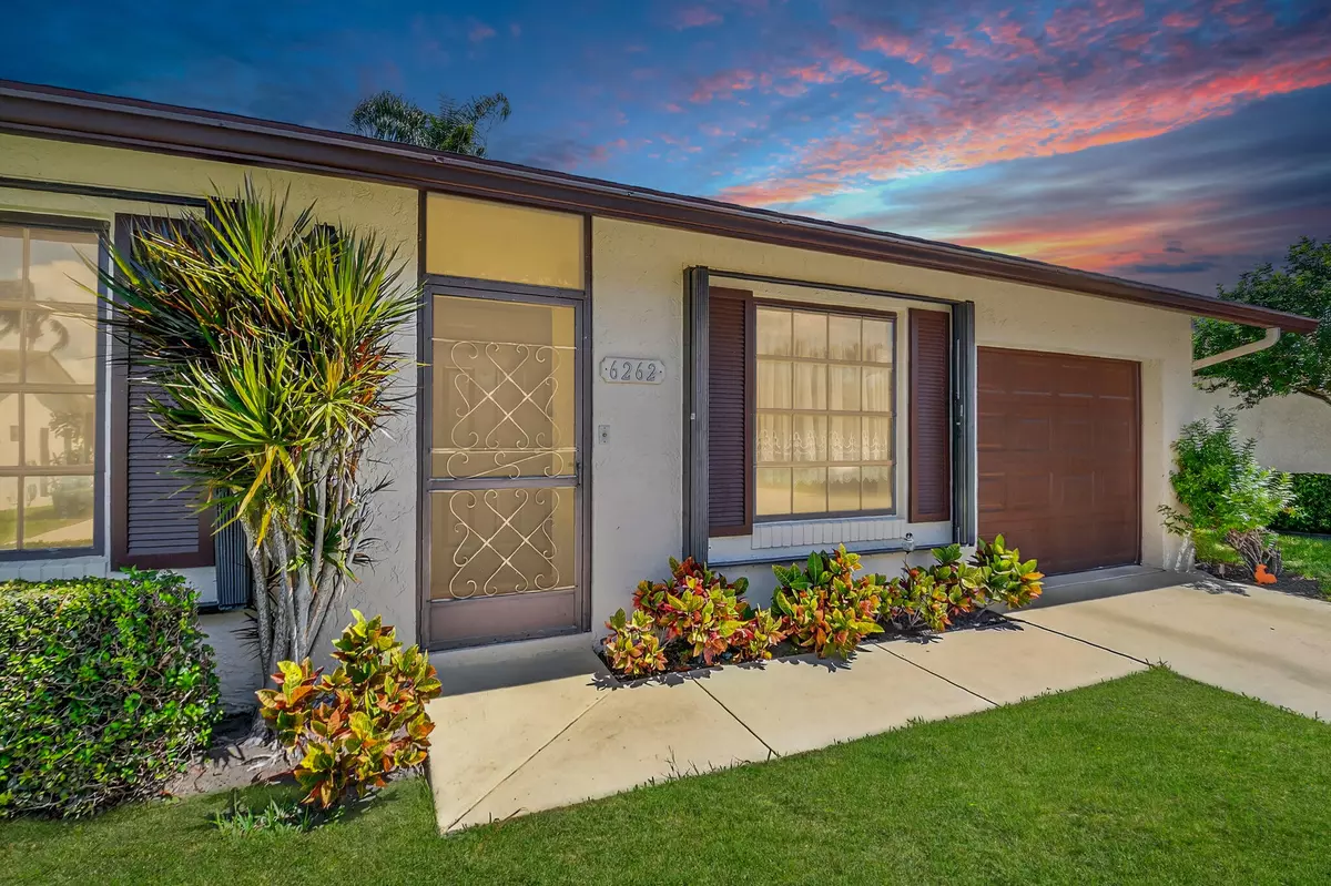 Greenacres, FL 33463,6262 Tall Cypress CIR