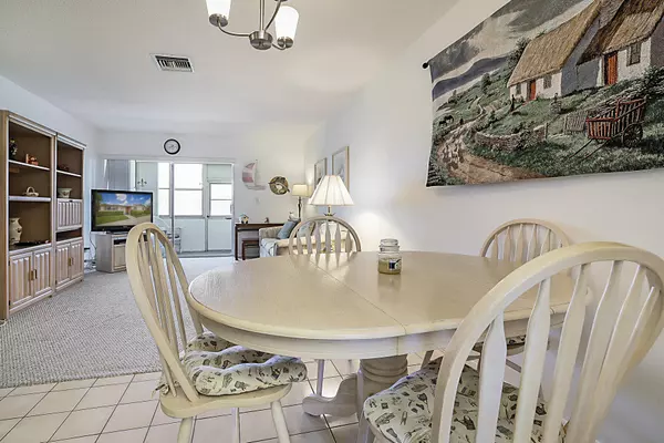 West Palm Beach, FL 33415,2703 W Dudley DR H