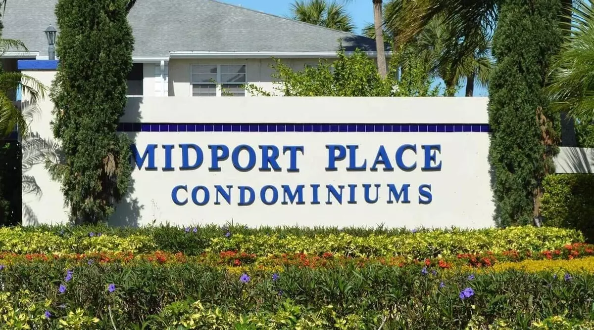 Port Saint Lucie, FL 34952,1531 SE Royal Green CIR R-102