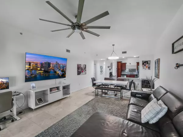 West Palm Beach, FL 33401,1610 Presidential WAY B-207