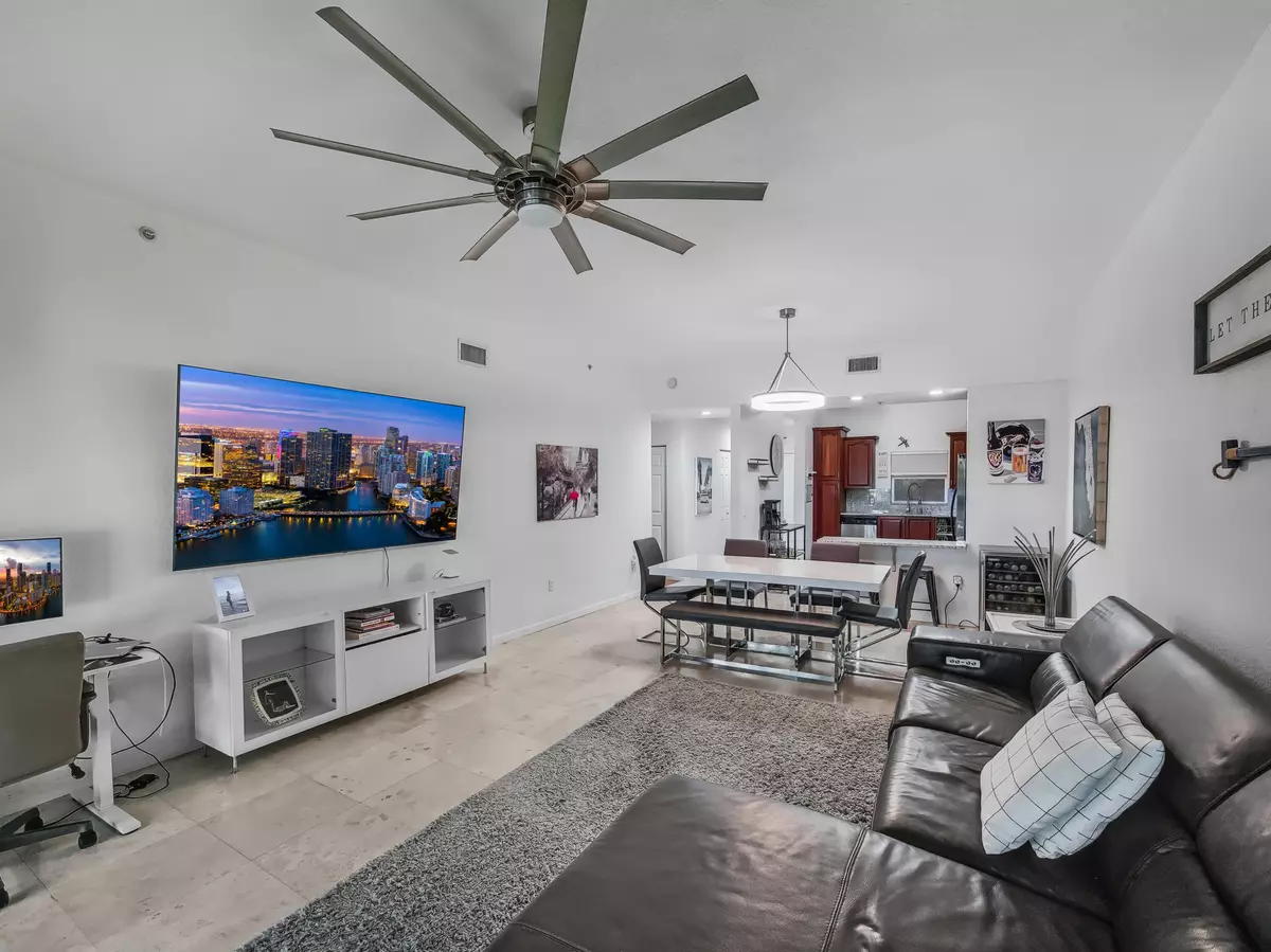 West Palm Beach, FL 33401,1610 Presidential WAY B-207