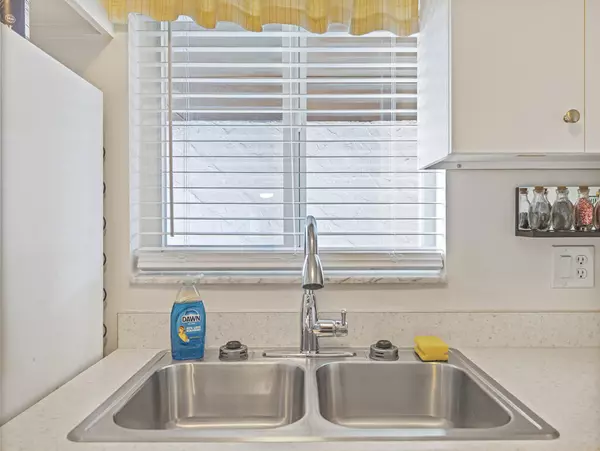 Royal Palm Beach, FL 33411,12022 N Greenway DR 204