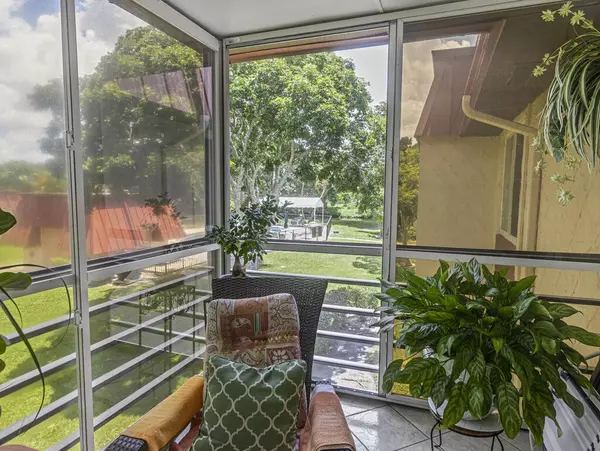 Royal Palm Beach, FL 33411,12022 N Greenway DR 204