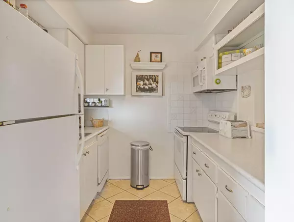 Royal Palm Beach, FL 33411,12022 N Greenway DR 204