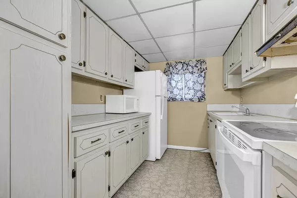 Boynton Beach, FL 33435,330 Main BLVD B