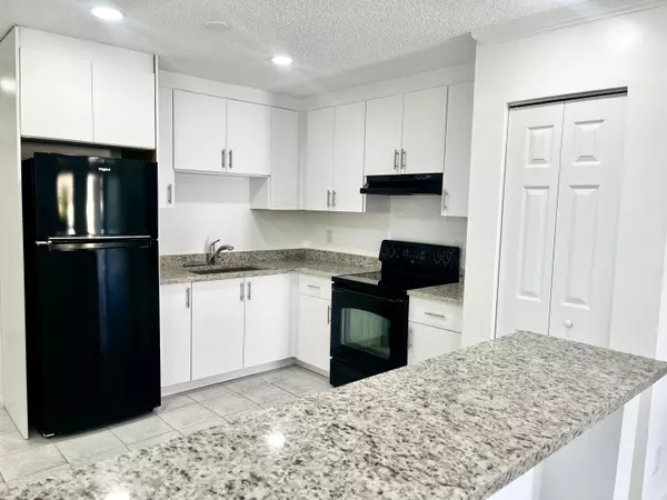 4336 Line DR, Palm Springs, FL 33406