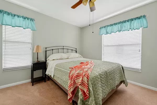 Boynton Beach, FL 33437,5487 Palm Springs LN B