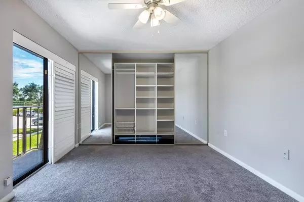 West Palm Beach, FL 33407,117 1st Way