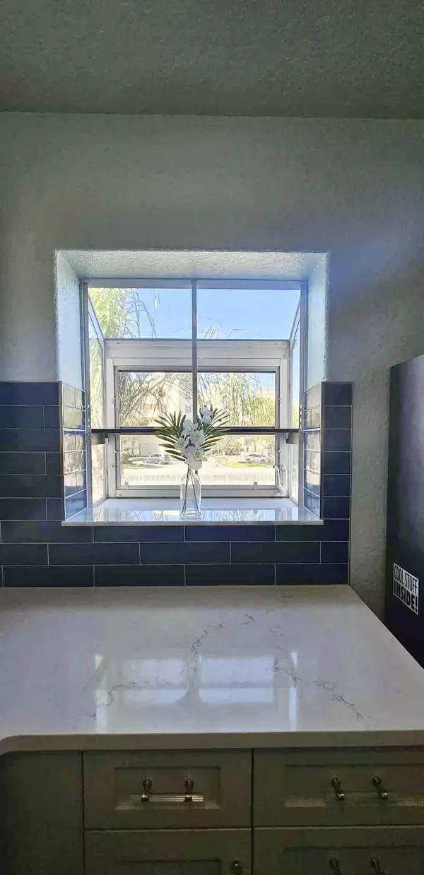 Cape Canaveral, FL 32920,615 Ocean Park LN #V240