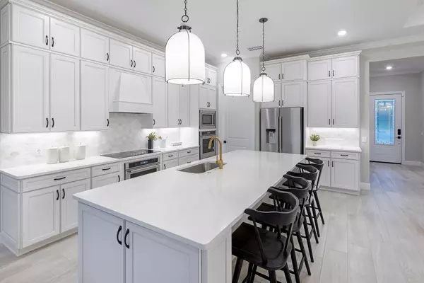 Davie, FL 33328,5008 Naugle WAY Stellar 48