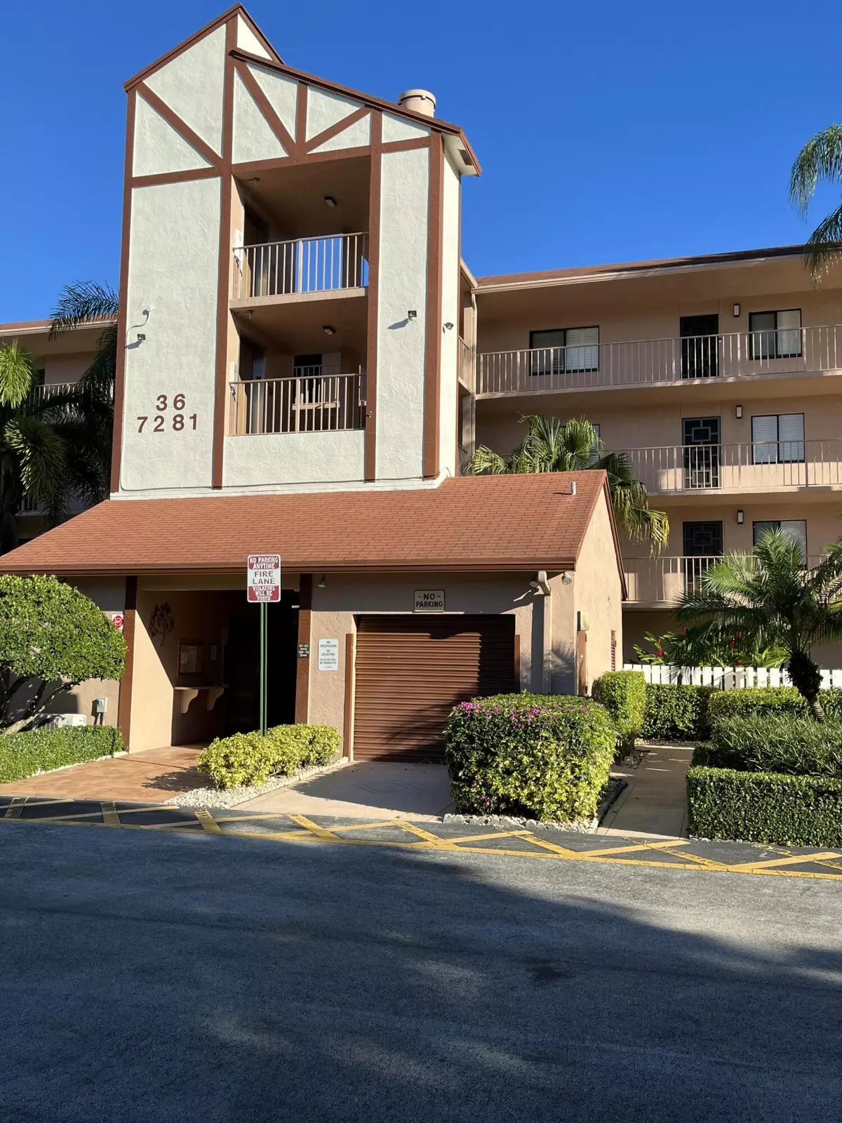 Delray Beach, FL 33446,7281 Amberly LN #207