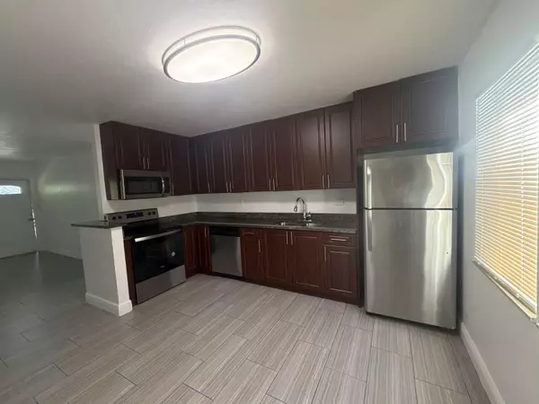 208 Coventry ST, Boca Raton, FL 33487