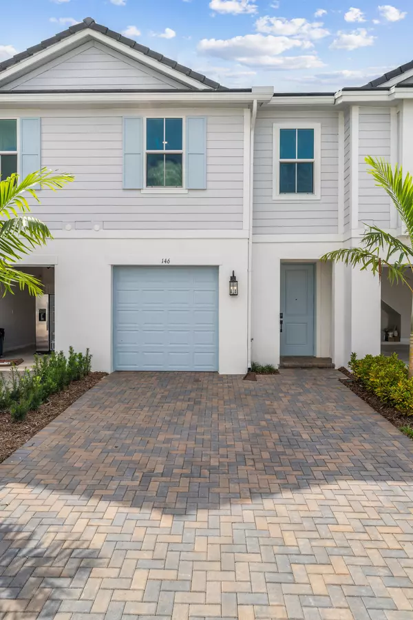 Stuart, FL 34997,146 SE Birch TER 1686