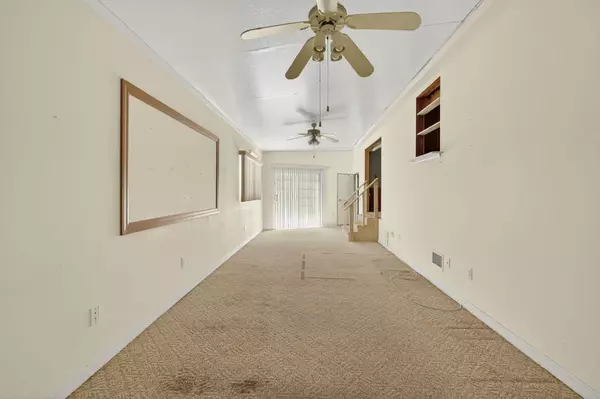 Okeechobee, FL 34974,5312 SE 67th AVE