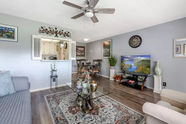 West Palm Beach, FL 33417,393 Windsor Q