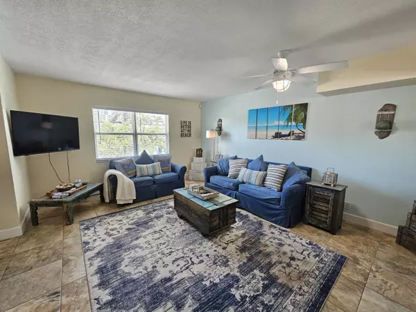 Hollywood, FL 33019,339 Virginia ST