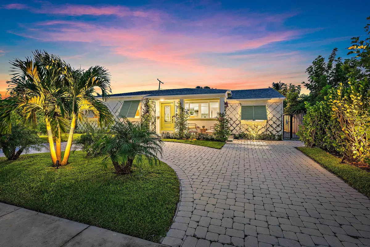 West Palm Beach, FL 33405,330 Macy ST