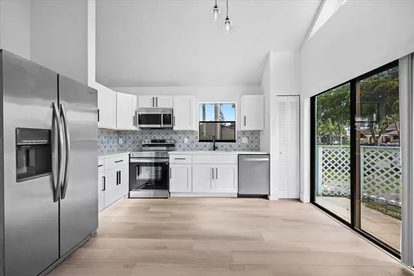 Boynton Beach, FL 33426,17 Paxford LN