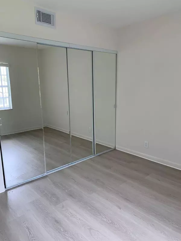 West Palm Beach, FL 33415,1790 Abbey RD 203