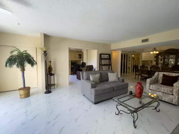 6768 N 10th AVE 115, Lake Worth, FL 33467