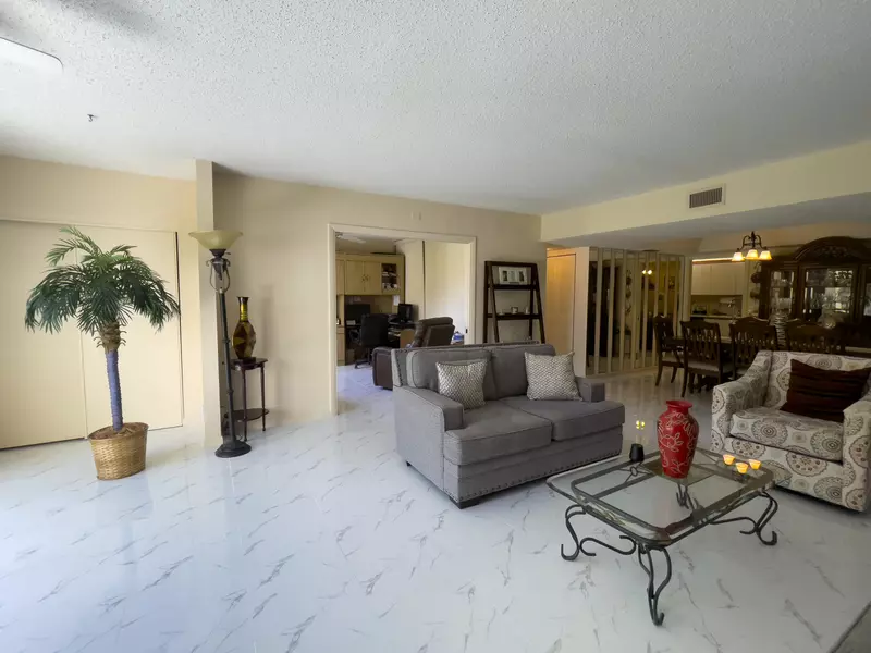6768 N 10th AVE 115, Lake Worth, FL 33467