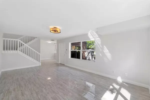 West Palm Beach, FL 33409,3133 Kingston CT