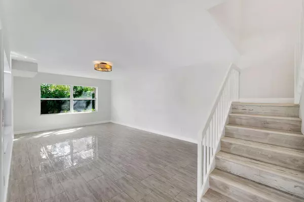 West Palm Beach, FL 33409,3133 Kingston CT