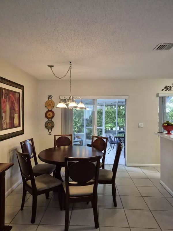 Deerfield Beach, FL 33442,4753 SW 13th PL