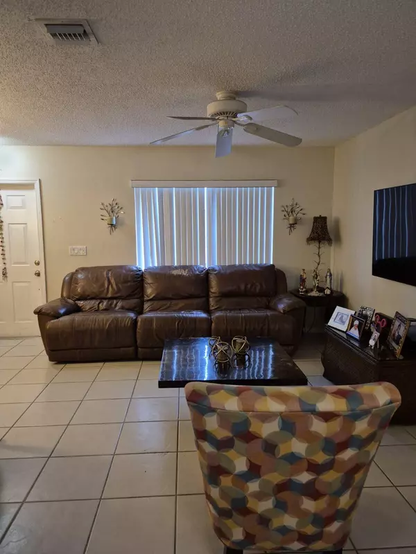 Deerfield Beach, FL 33442,4753 SW 13th PL