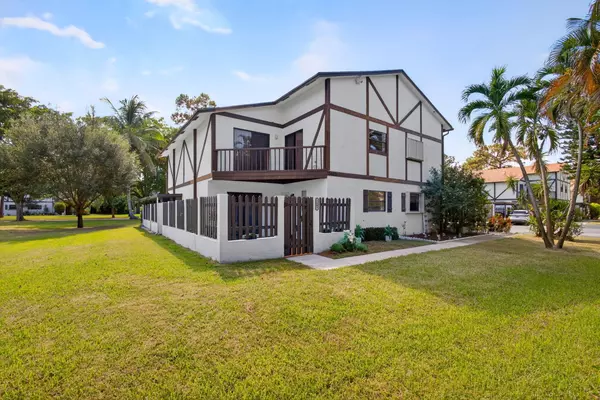 West Palm Beach, FL 33415,2403 Lena LN 603