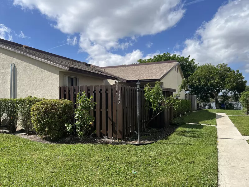 3403 Waterview CIR, Palm Springs, FL 33461