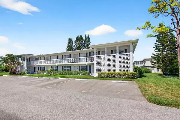 2825 SW 13th ST 204, Delray Beach, FL 33445