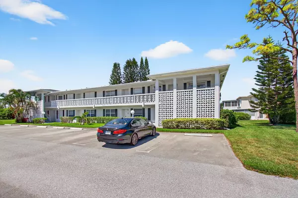 2825 SW 13th ST 204, Delray Beach, FL 33445