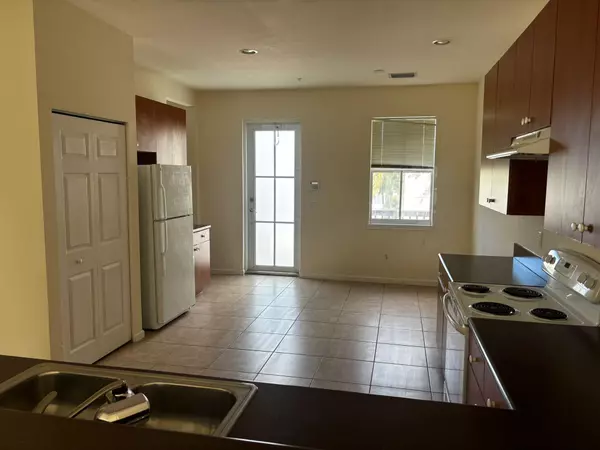 Jupiter, FL 33458,221 Greenwich CIR 209