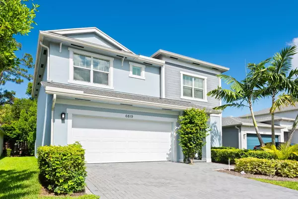 6819 Pointe Of Woods DR, West Palm Beach, FL 33413