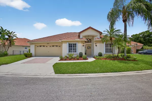 7033 Galleon CV, Palm Beach Gardens, FL 33418