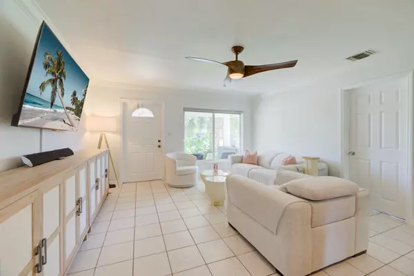 Oakland Park, FL 33334,5225 NE 5 AVE