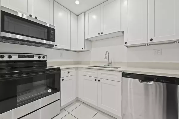 Coral Springs, FL 33065,11392 Royal Palm BLVD 11392