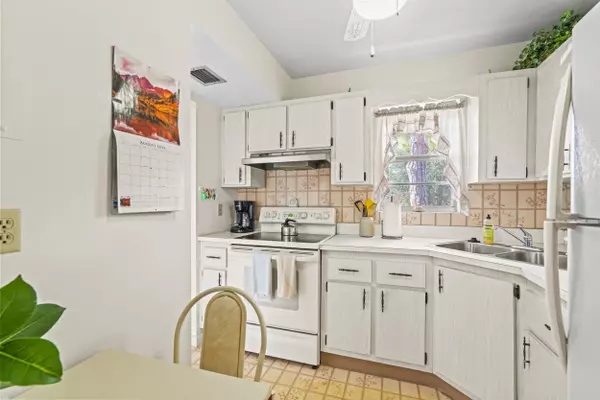 Stuart, FL 34994,1923 SW Palm City RD H