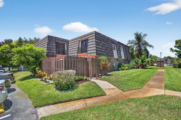 West Palm Beach, FL 33406,1590 Forest Lakes CIR B