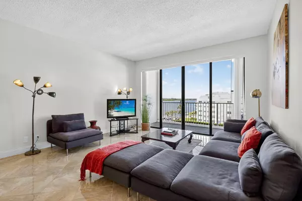 Palm Beach, FL 33480,2860 S Ocean BLVD 604