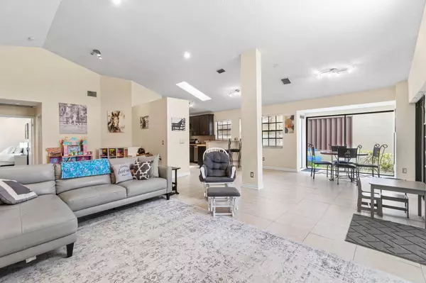 Boynton Beach, FL 33472,6932 Bitterbush PL