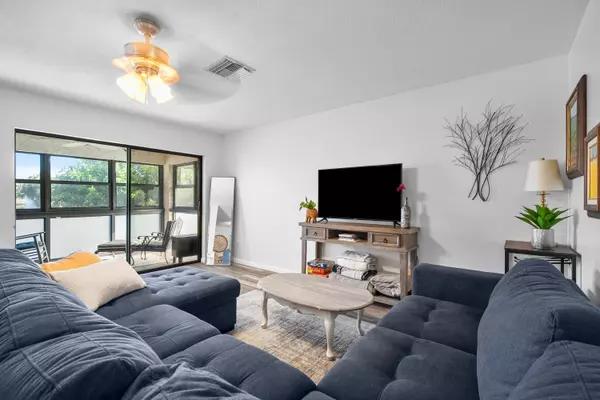 Stuart, FL 34994,1250 SE Parkview PL C10