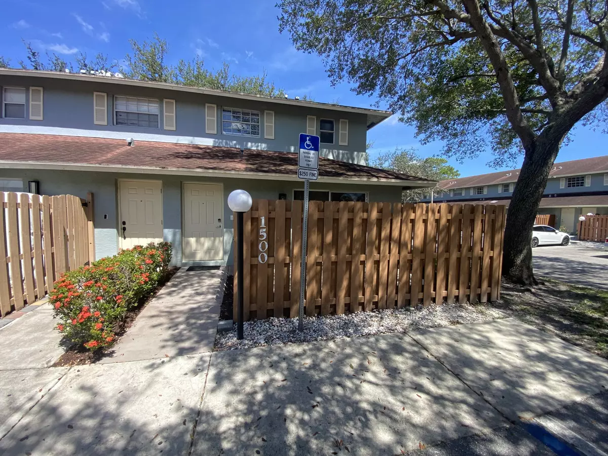 Palm Springs, FL 33406,1500 E Cypress WAY