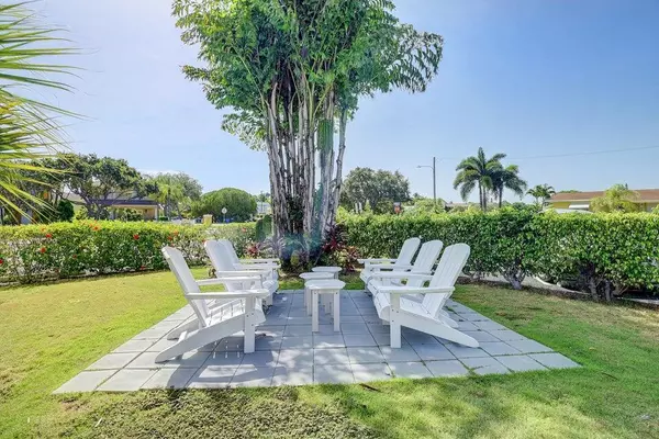 Lantana, FL 33462,525 S Broadway ST N