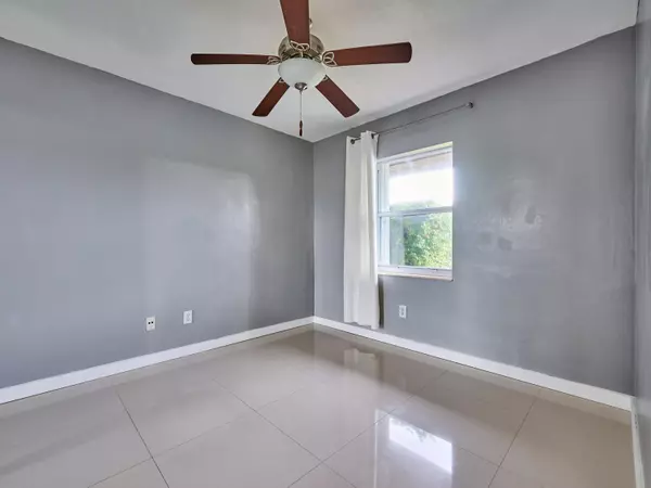 Miami, FL 33175,13103 SW 42nd TER