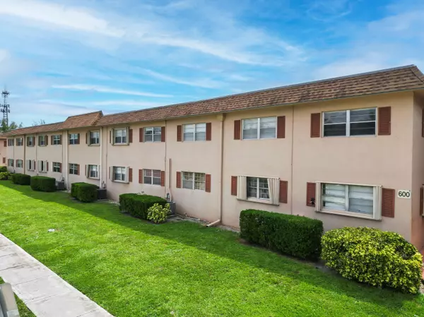 Boca Raton, FL 33432,600 SW 2nd AVE 1380