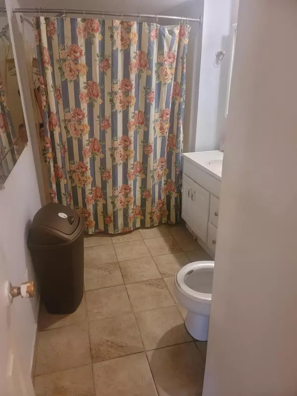 Blountstown, FL 32424,25541 NE Pennington ST